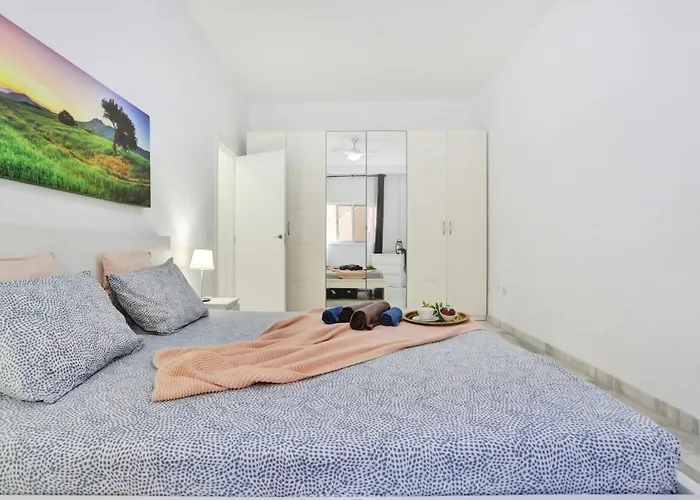 The Stone Apartment, Gigantes, Heated Pool Lägenhet