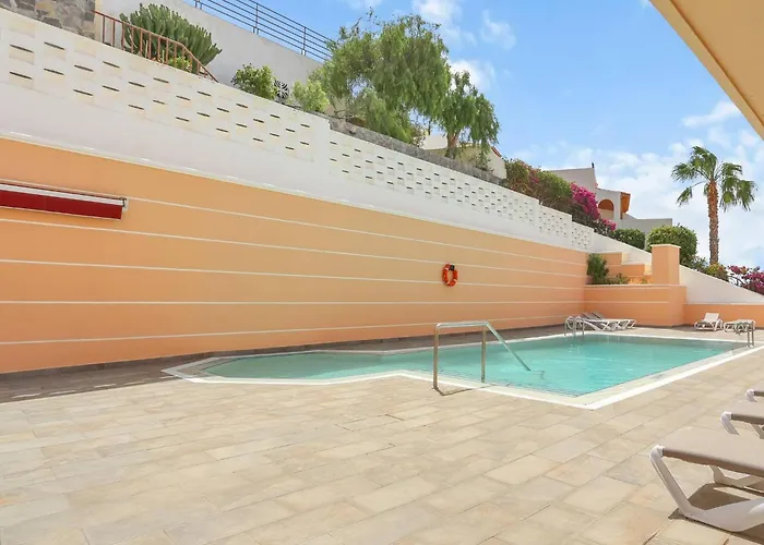 The Stone Apartment, Gigantes, Heated Pool Apartment