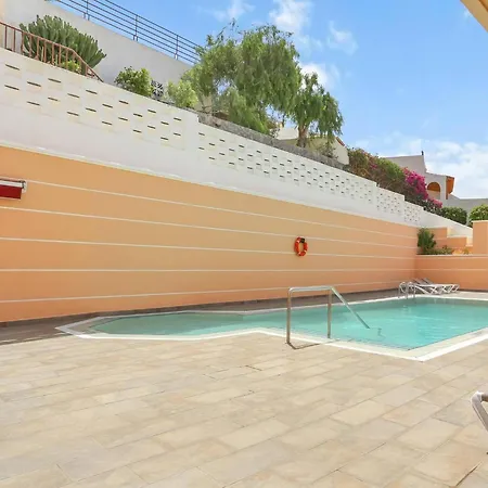 The Stone Apartment, Gigantes, Heated Pool Апартаменты